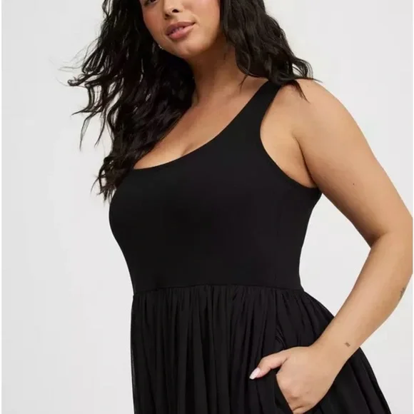 Torrid Textured Chiffon Floor Dress - Picture 4 of 11